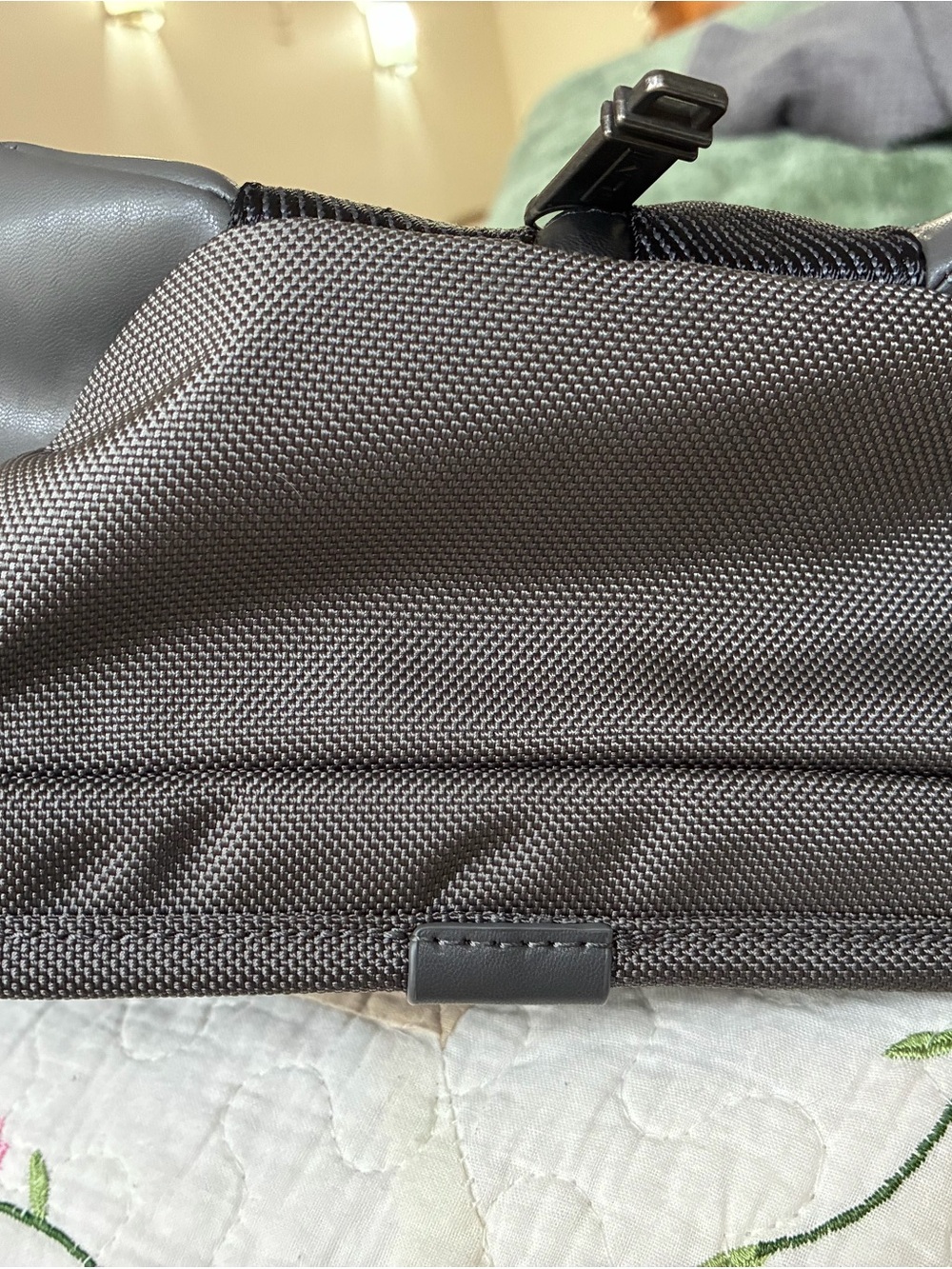 TUMI Men's Gray Higgins Crossbody Sling Bag with Tan Leather Tag - Picture 3 of 5